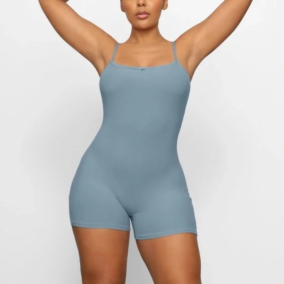 NWOT SKIMS Soft Lounge Lace Onesie - Picture 4 of 6